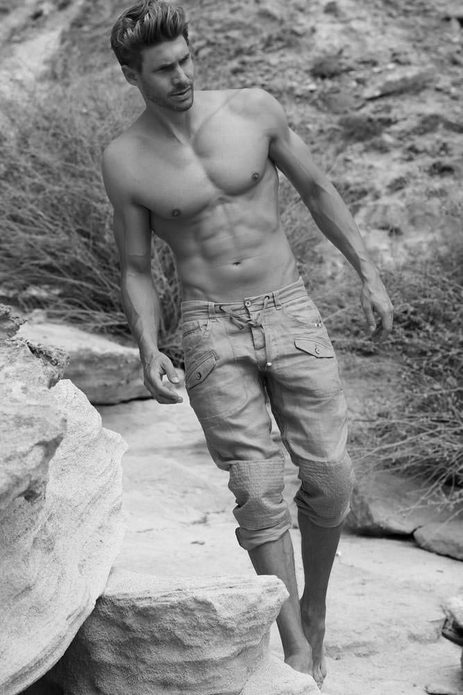 Model: Christian 45972