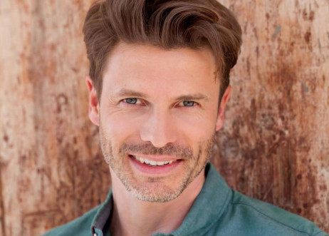 Model: Christian 48795