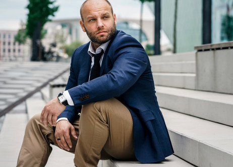 Model: Raphaèl 62789