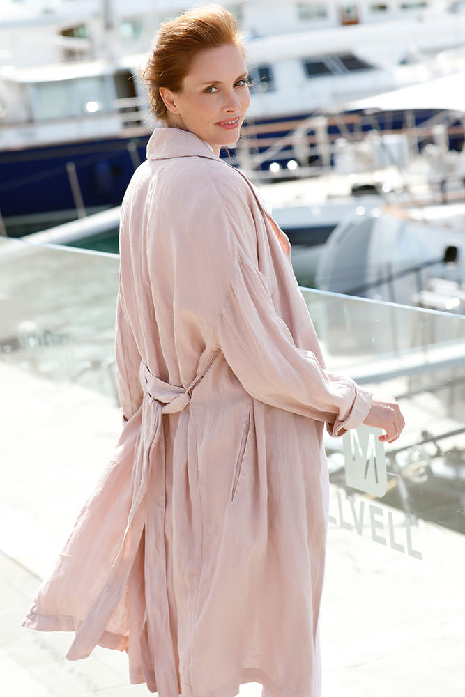 Model: Daniela 76946