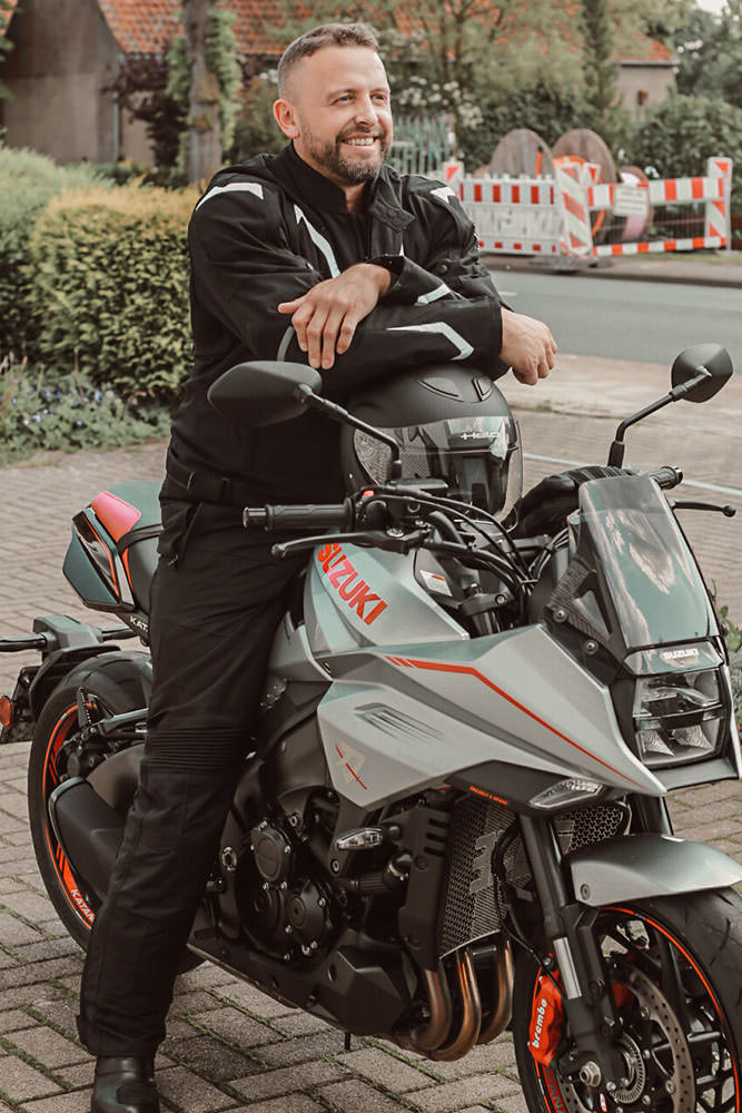 Model: George 101858