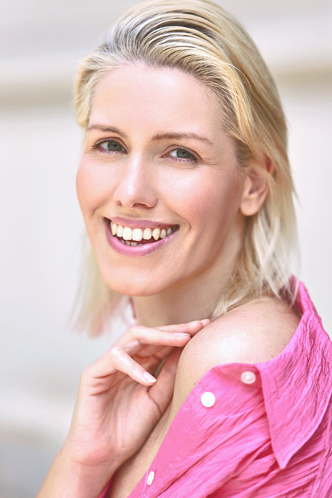 Model: Nadine 111103