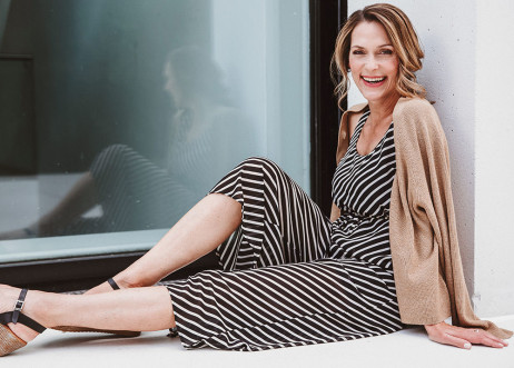 Model: Caroline 100364