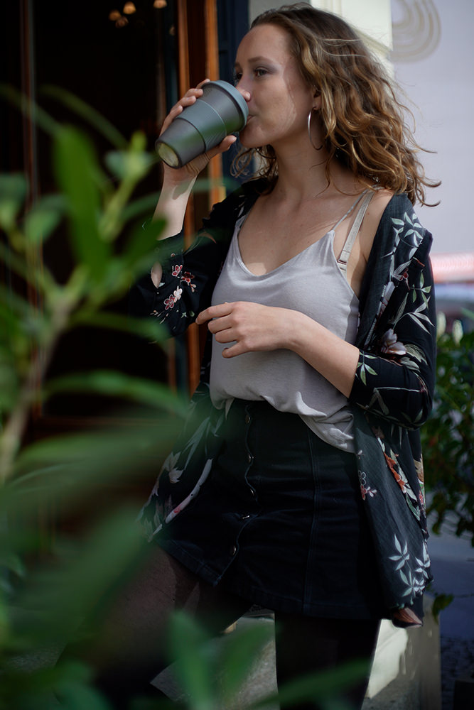 Model: Laura Julie 68841