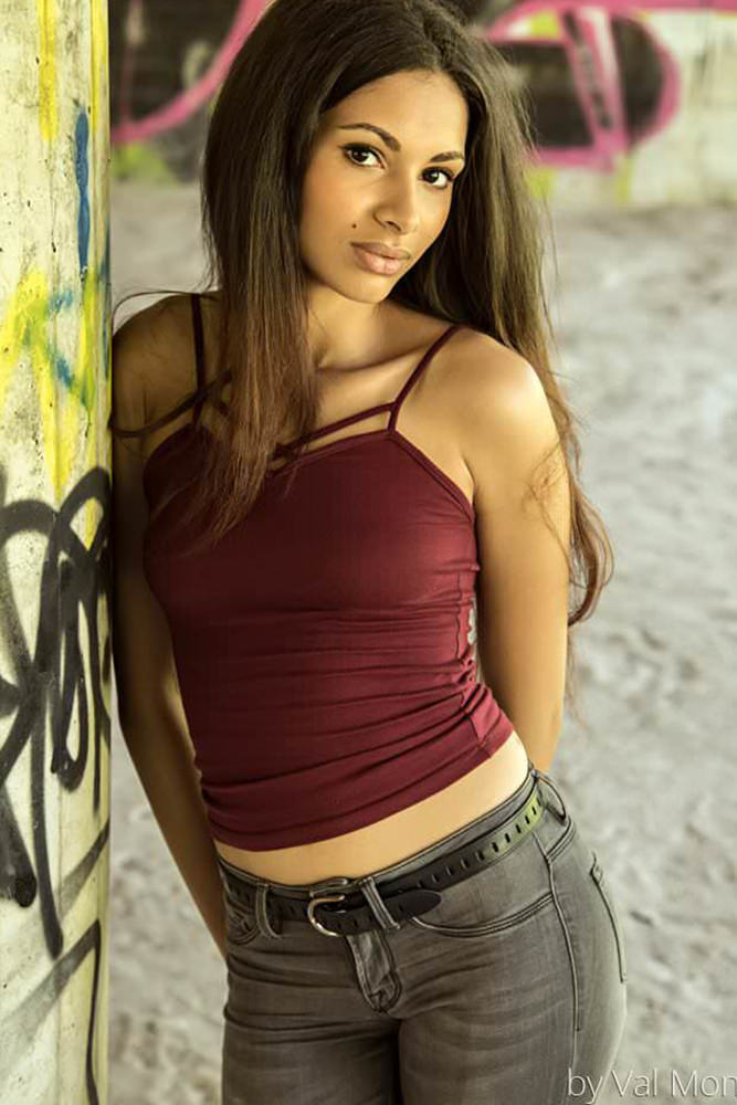 Model: Vanessa 61343