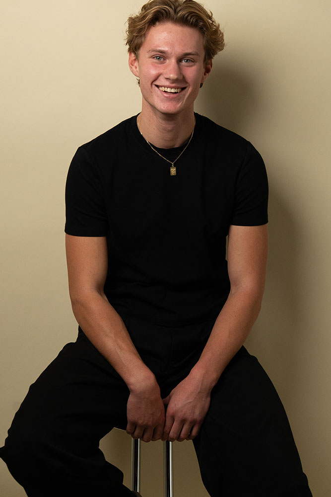 Model: Julian 122165