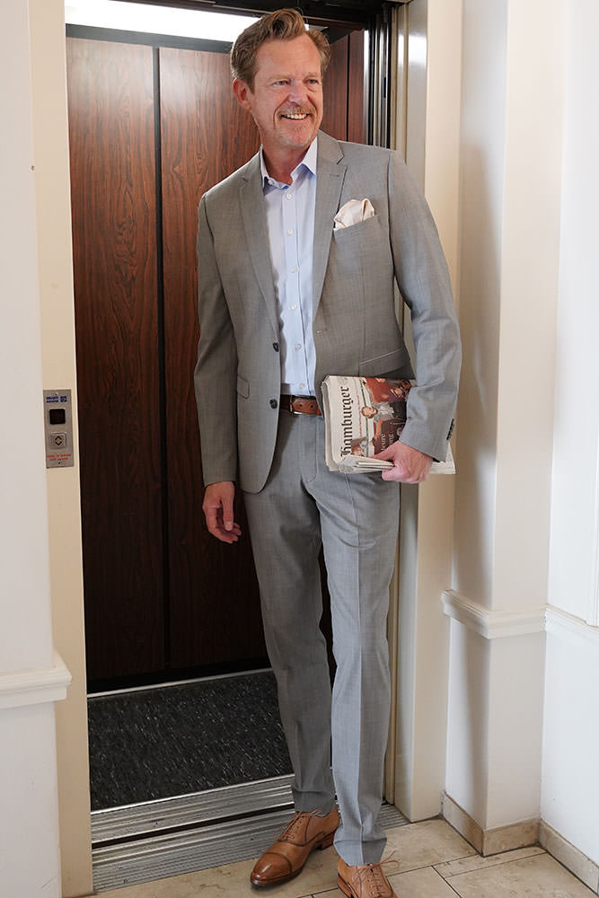 Model: Manfred 96676