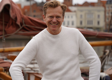 Model: Manfred 96679