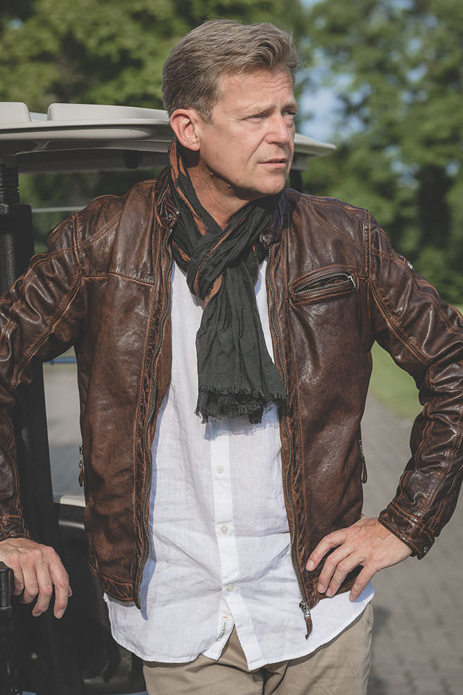 Model: Manfred 96683