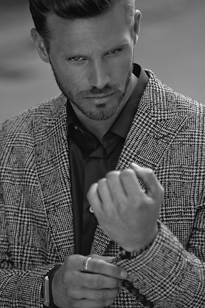 Model: Alexander 40578