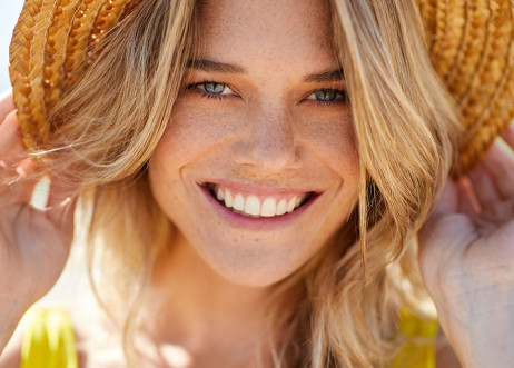 Model: Christine 89813