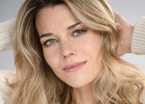 Model: Christine 91945