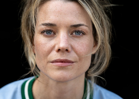 Model: Christine 108904