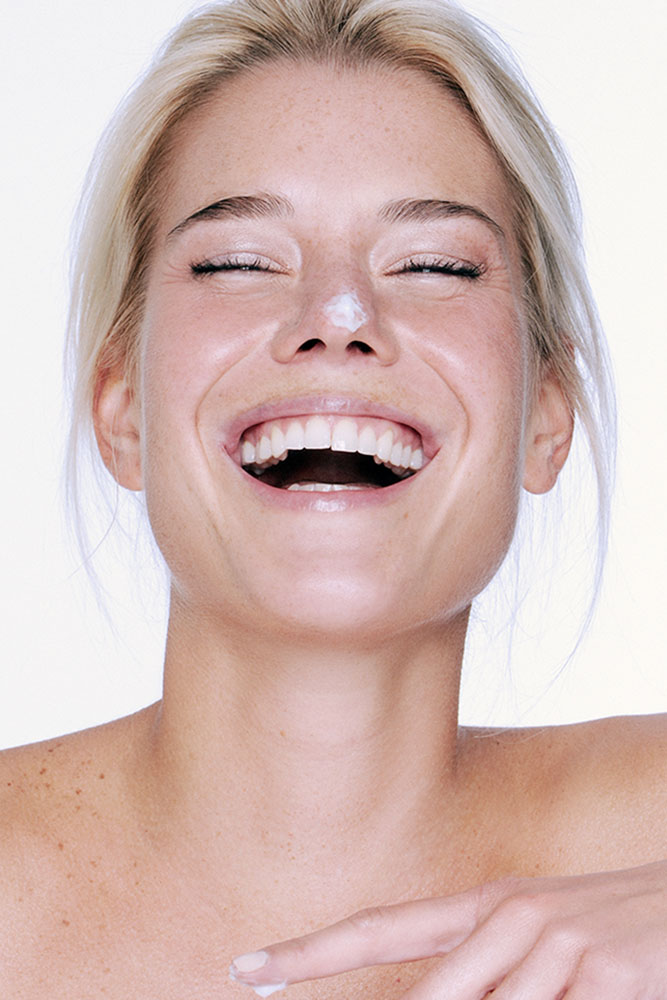 Model: Christine 50988