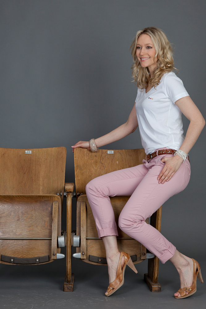 Model: Christine 12252