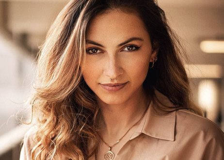 Model: Daniela 114672