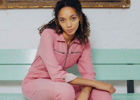 Model: Darleen 101526