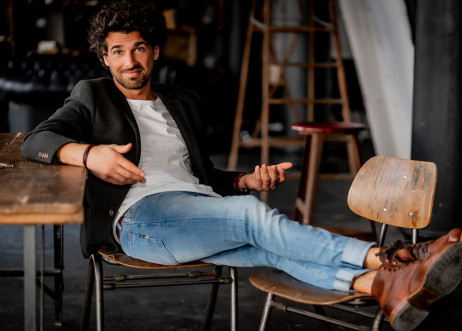 Model: Sebastian 88077