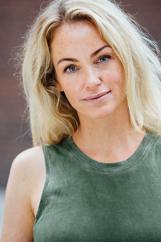 Model: Tina-Marie 50504