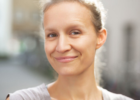 Model: Valerie 90189