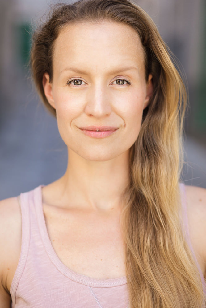 Model: Valerie 38177