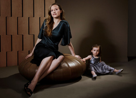 Model: Valerie 38189