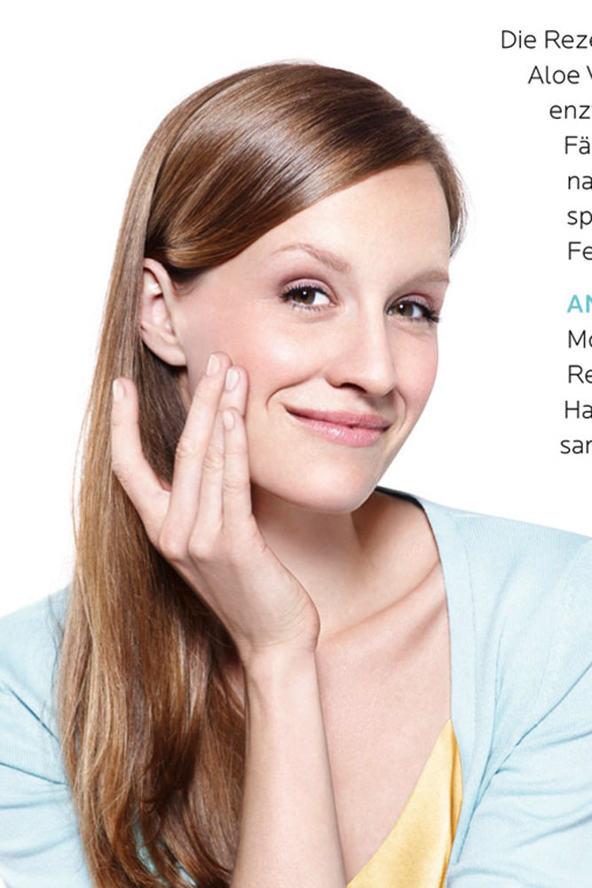 Model: Valerie 38200