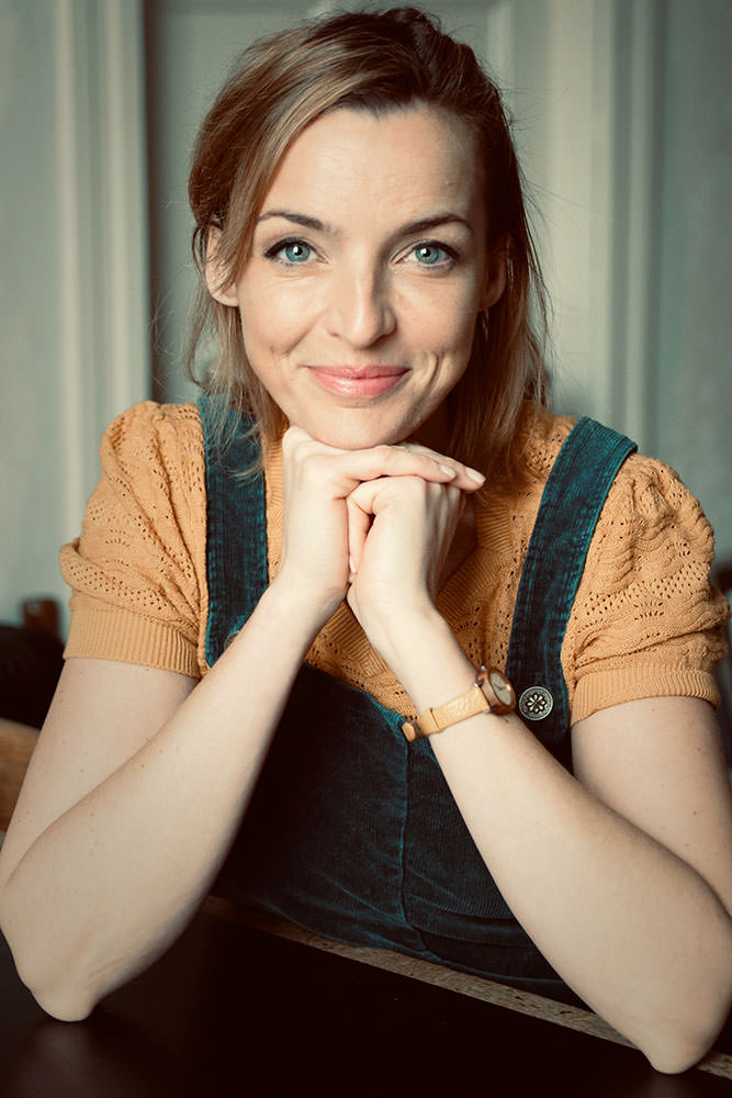 Model: Deborah 72080