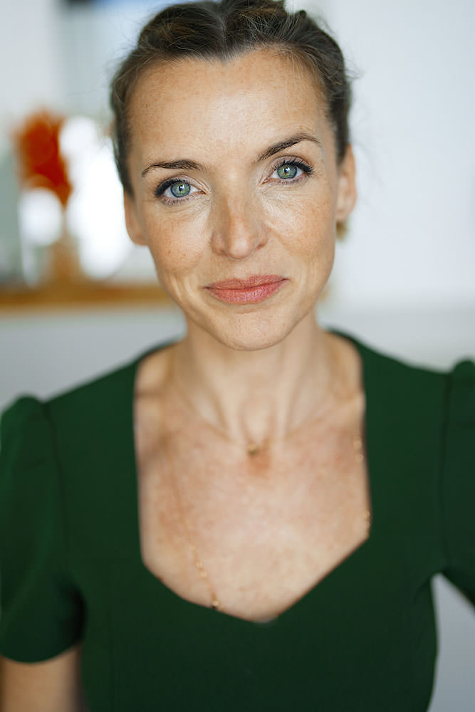 Model: Deborah 111780