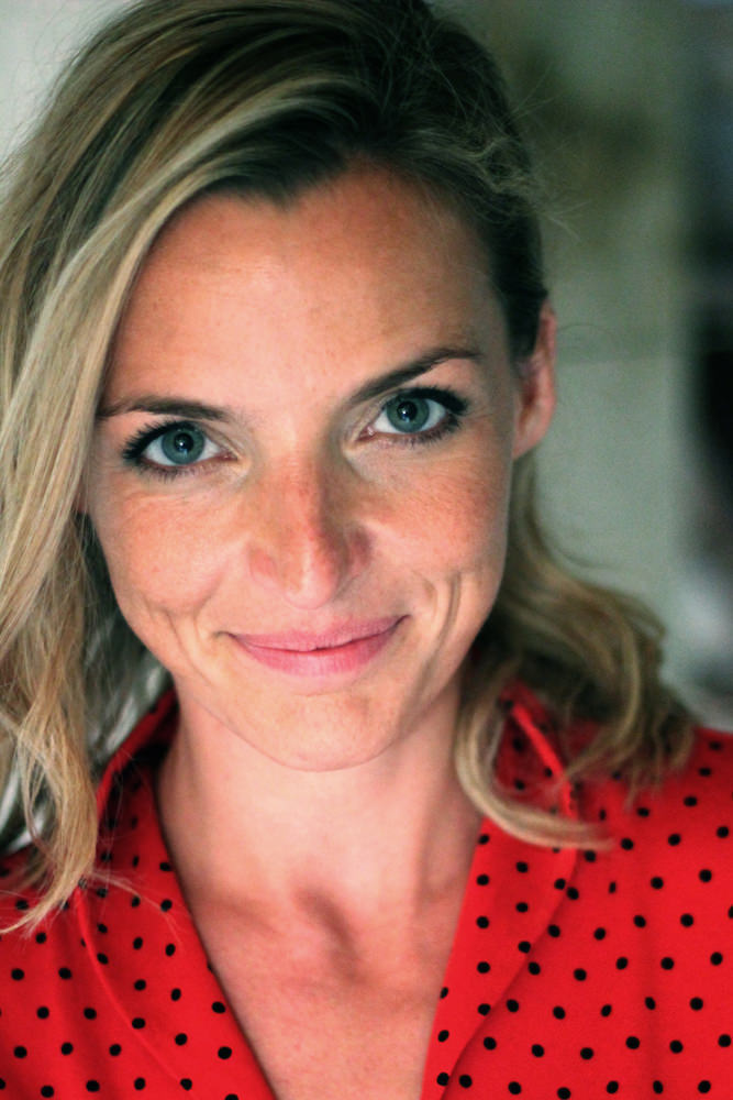 Model: Deborah 33790