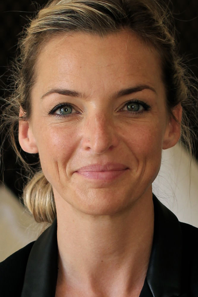 Model: Deborah 55351