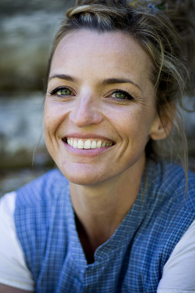 Model: Deborah 61268