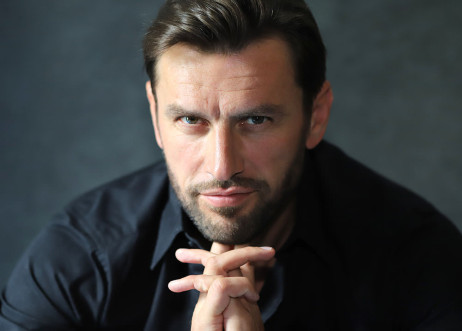 Model: Christian 75258