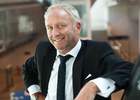 Model: Christian 17323