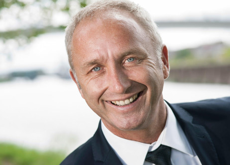 Model: Christian 50867