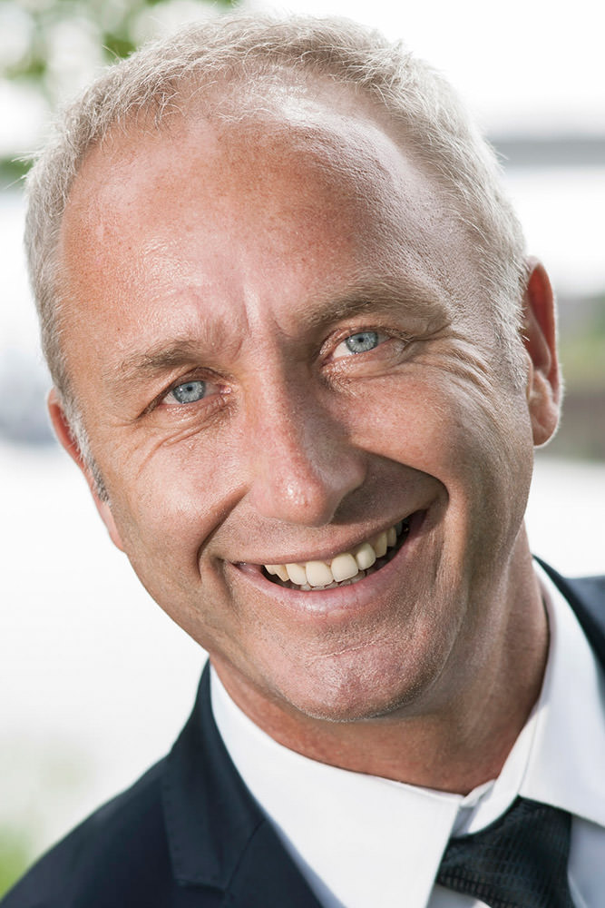 Model: Christian 50881