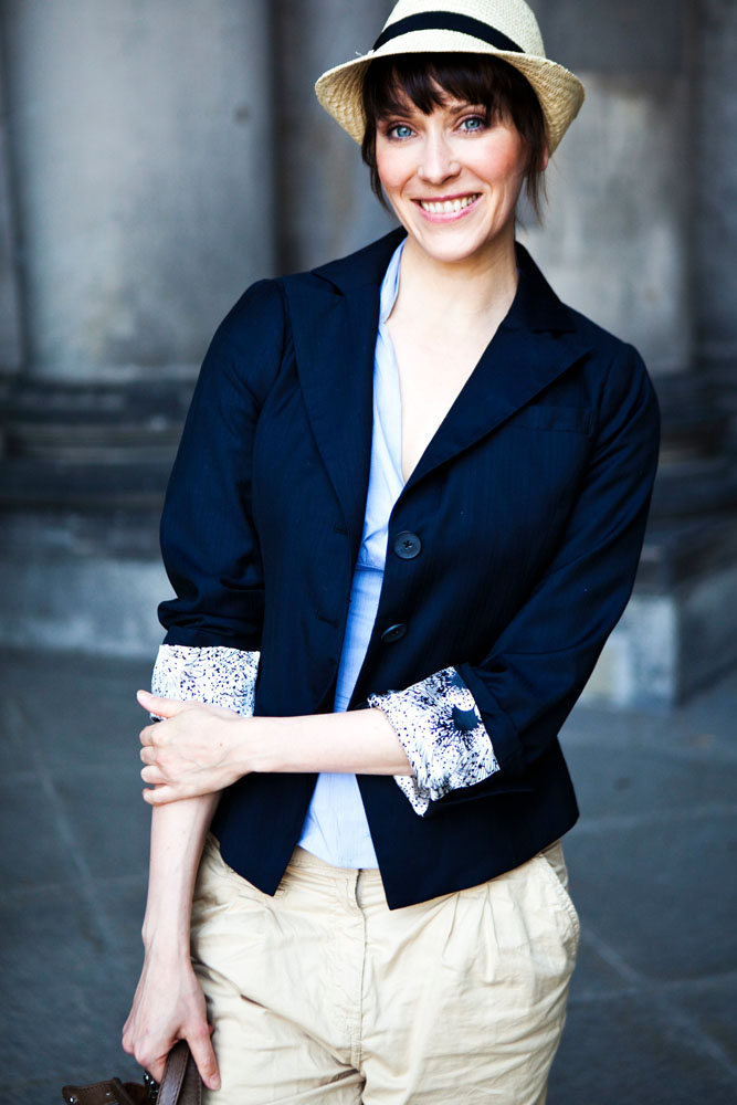 Model: Claudia 17536