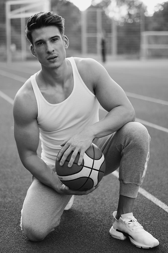 Model: Lukas 77979