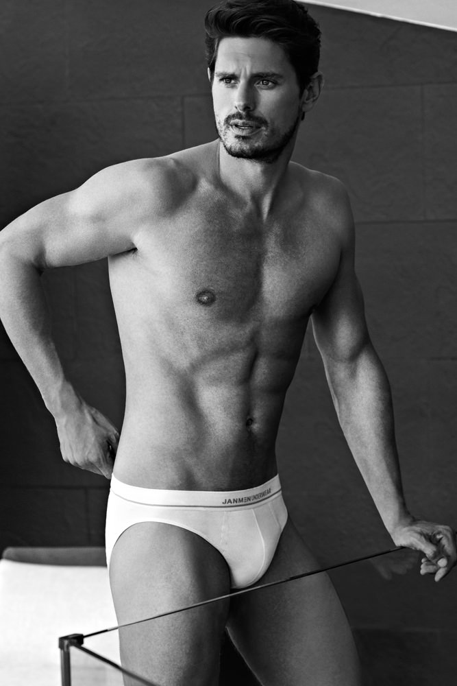 Model: Michael 20004