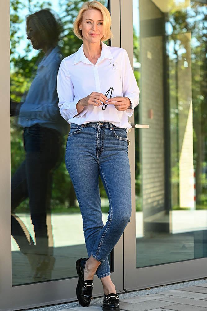 Model: Christine 104106