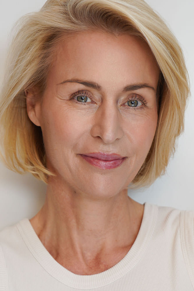 Model: Christine 117819