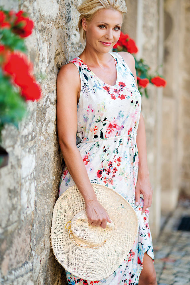 Model: Christine 46460