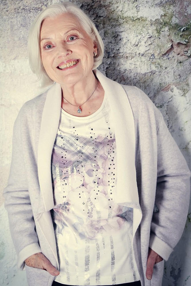 Model: Christine 58838