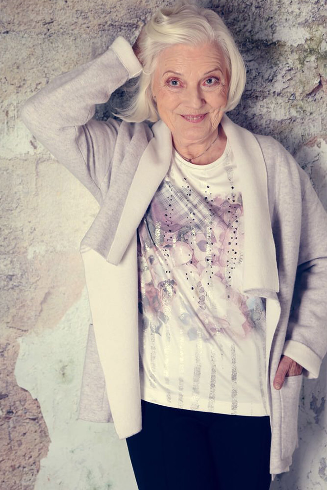 Model: Christine 58842