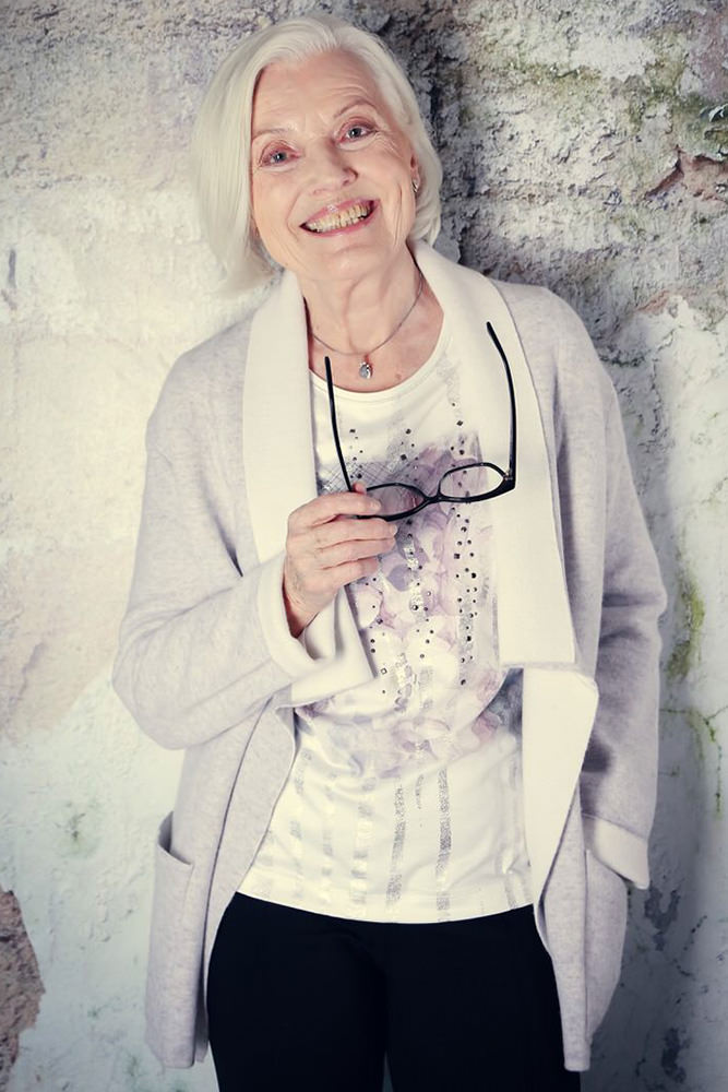 Model: Christine 58848