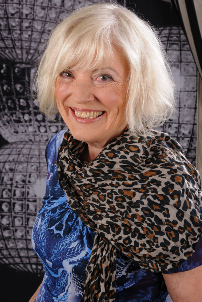 Model: Christine 6248