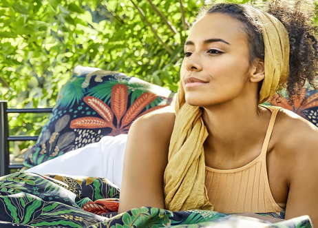 Model: Jennica 93272