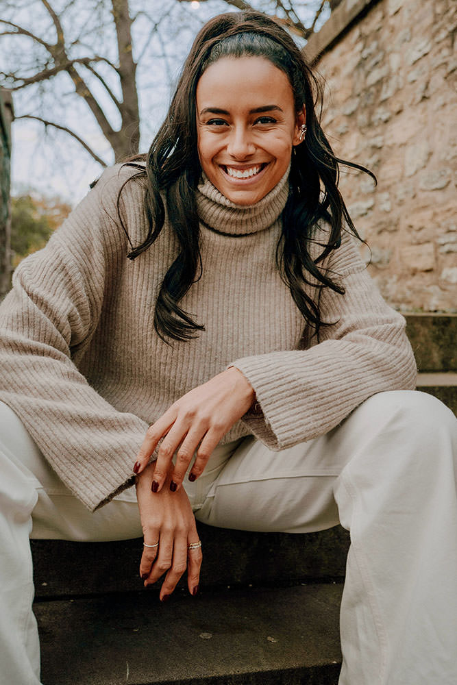 Model: Jennica 115821