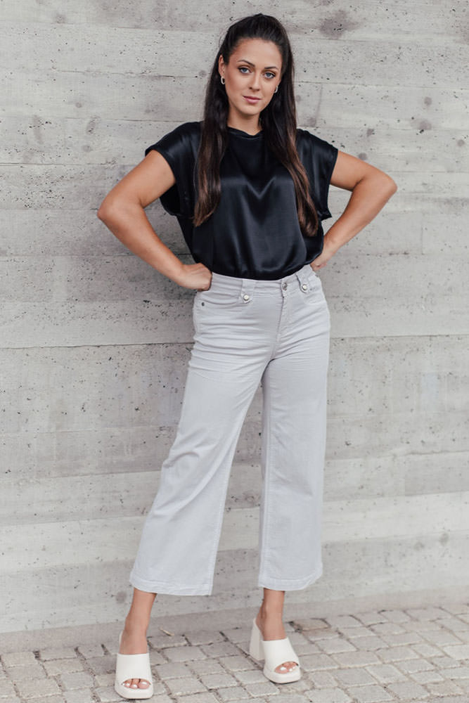 Model: Marisa 106888