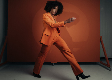 Model: Bernadette 101122